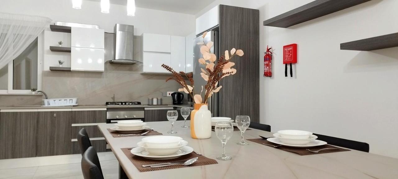 Large And Modern Apartment In The Centre Of Malta Mosta Dış mekan fotoğraf