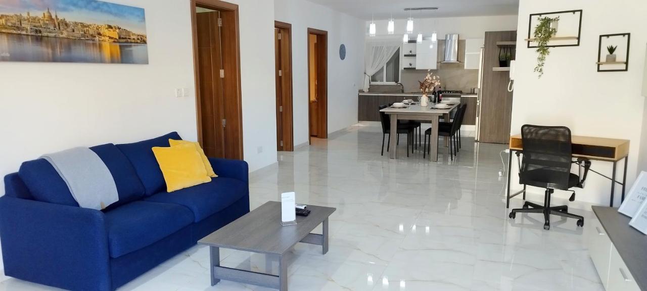 Large And Modern Apartment In The Centre Of Malta Mosta Dış mekan fotoğraf